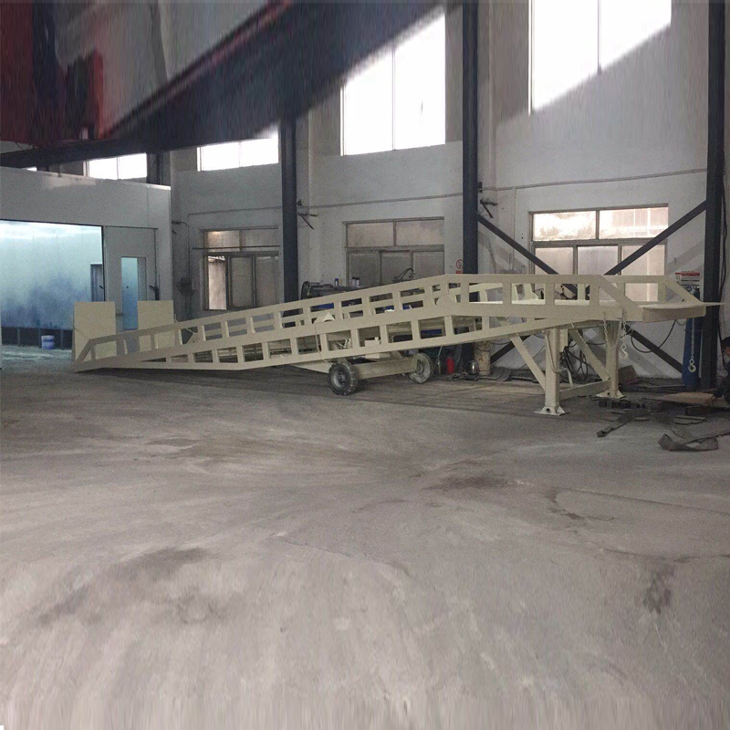 置頂移動式登車橋